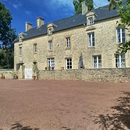Maison De Charme Tour-en-Bessin Exterior photo